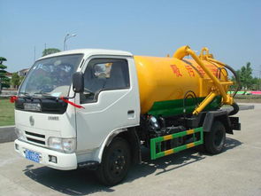 東風(fēng)小霸王吸污車(chē) 城鄉(xiāng)環(huán)衛(wèi)清潔的可靠助手